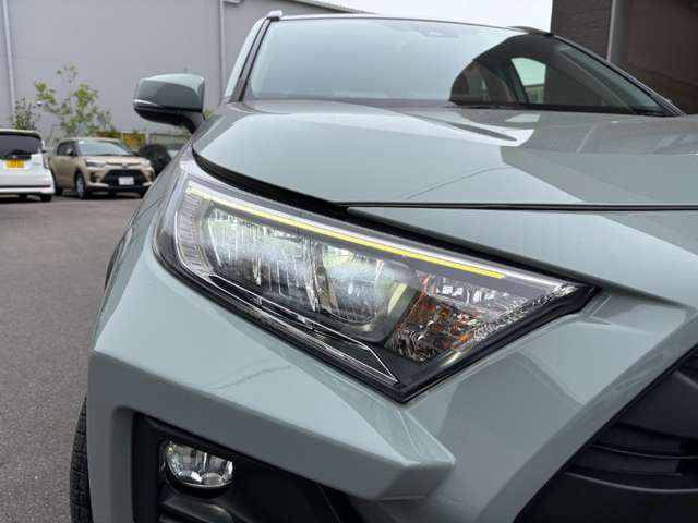 トヨタ ＲＡＶ４ ２．０ アドベンチャー ４ＷＤ R4年 (近畿) 99