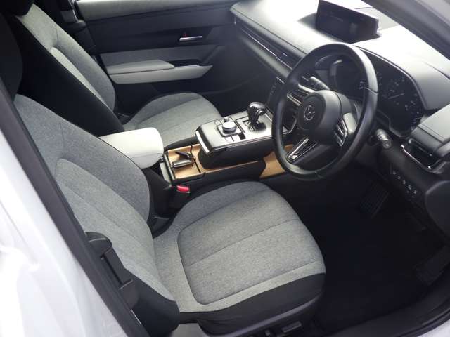 マツダ ＭＸ−３０ ２．０ R4年 (関東) 99