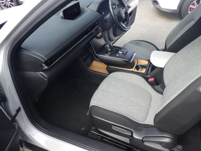 マツダ ＭＸ−３０ ２．０ R4年 (関東) 99