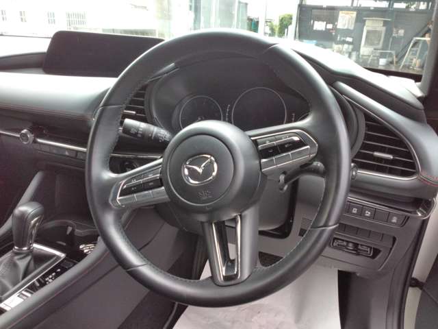 マツダ ＭＡＺＤＡ３　ファストバック １．５ １５Ｓ ブラックトーンエディション ４ＷＤ R4年 (関東) 99