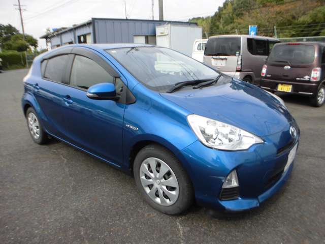 トヨタ アクア １．５ Ｓ H25年 (東海) 99