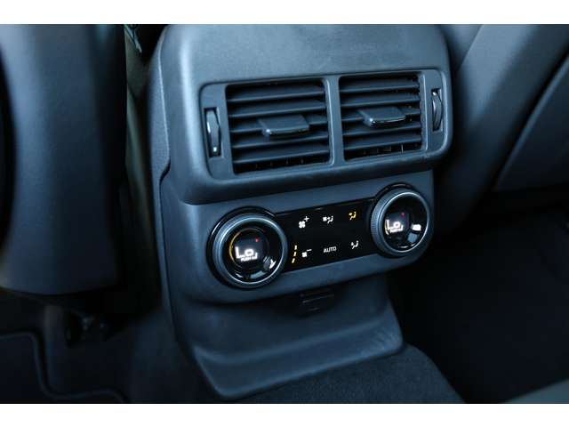ランドローバー レンジローバーヴェラール ダイナミックＨＳＥ ２．０Ｌ Ｐ４００Ｅ ４ＷＤ R6年 (東海) 99