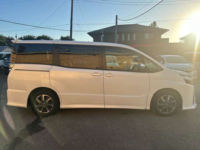 トヨタ ヴォクシー ２．０ ＺＳ H30年 (関東) 99