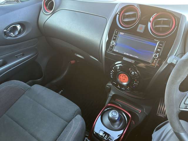 日産 ノート １．２ Ｅ－ＰＯＷＥＲ ＮＩＳＭＯ H30年 (関東) 99