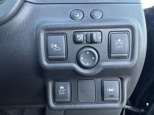 日産 ノート １．２ Ｅ－ＰＯＷＥＲ ＮＩＳＭＯ H30年 (関東) 99