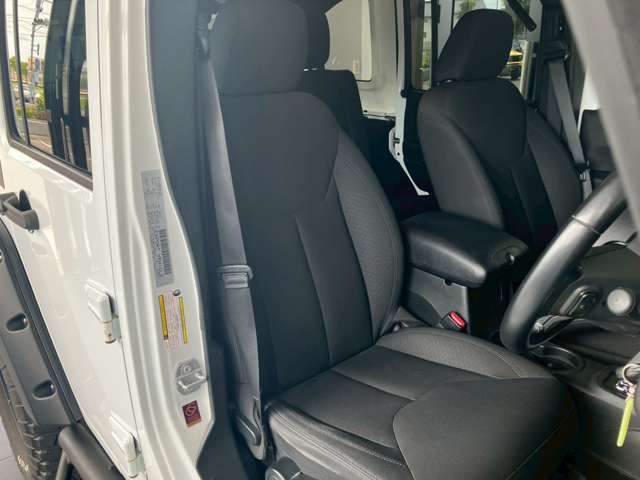 ジープ ラングラー　アンリミテッド アンリミテッド スポーツ ４ＷＤ H29年 (四国) 99