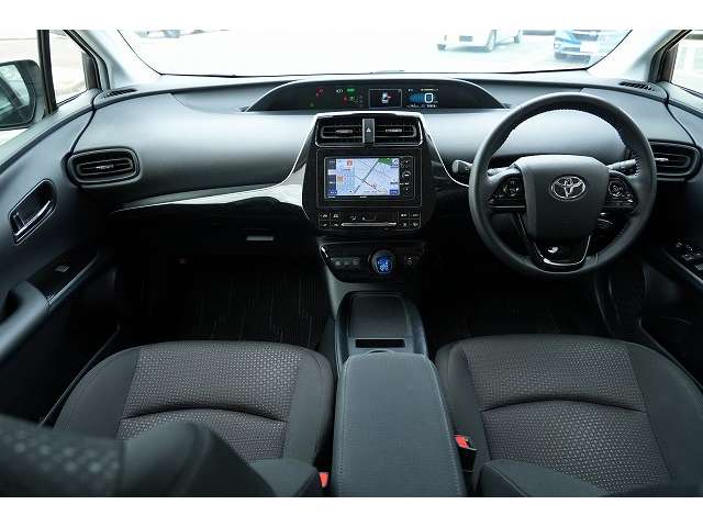 トヨタ プリウス １．８ Ｓ Ｅ－ＦＯＵＲ ４ＷＤ R1年 (関東) 99