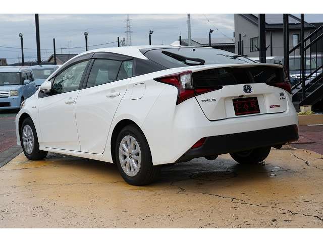 トヨタ プリウス １．８ Ｓ Ｅ－ＦＯＵＲ ４ＷＤ R1年 (関東) 99