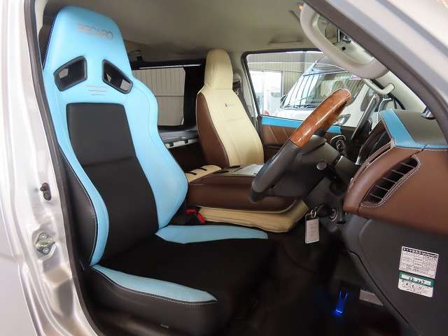 トヨタ ハイエースバン キャンピングカー H23年 (関東) 99
