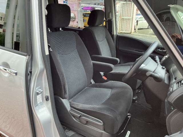 日産 セレナ ２．０ ２０Ｘ Ｖセレクション＋ＳＡＦＥＴＹ Ｓ－ＨＹＢＲＩＤ H27年 (関東) 99