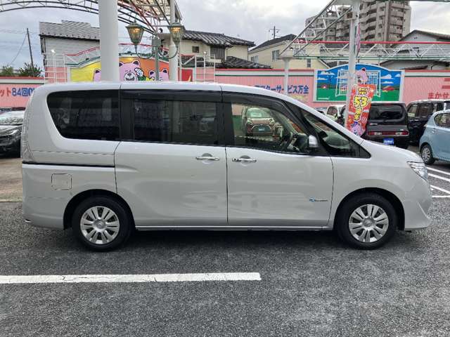 日産 セレナ ２．０ ２０Ｘ Ｖセレクション＋ＳＡＦＥＴＹ Ｓ－ＨＹＢＲＩＤ H27年 (関東) 99