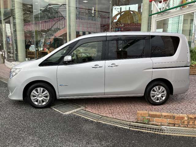 日産 セレナ ２．０ ２０Ｘ Ｖセレクション＋ＳＡＦＥＴＹ Ｓ－ＨＹＢＲＩＤ H27年 (関東) 99