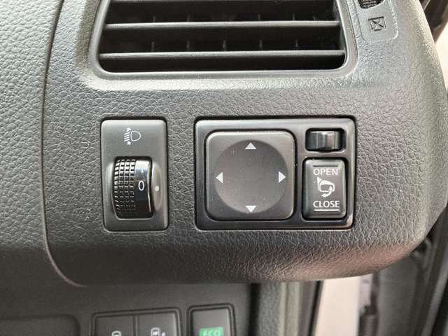 日産 セレナ ２．０ ２０Ｘ Ｖセレクション＋ＳＡＦＥＴＹ Ｓ－ＨＹＢＲＩＤ H27年 (関東) 99