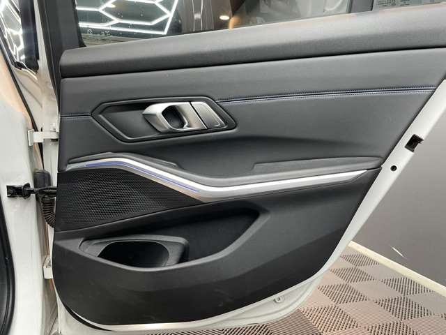 ＢＭＷ ３シリーズ ３２０ｉ　Ｍスポーツ R1年 (関東) 99
