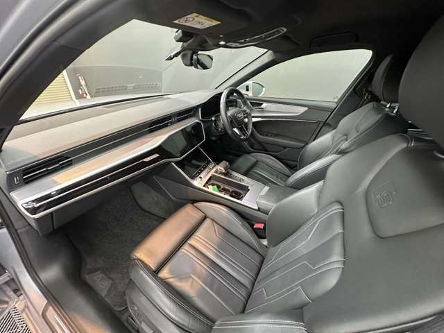 アウディ Ａ６　アバント ４５ ＴＦＳＩ クワトロ スポーツ Ｓラインパッケージ ４ＷＤ R2年 (関東) 99