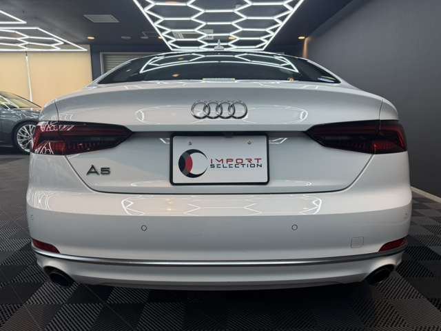 アウディ Ａ５　スポーツバック ４０　ＴＦＳＩ　スポーツ R1年 (関東) 99