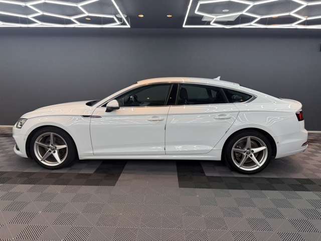 アウディ Ａ５　スポーツバック ４０　ＴＦＳＩ　スポーツ R1年 (関東) 99