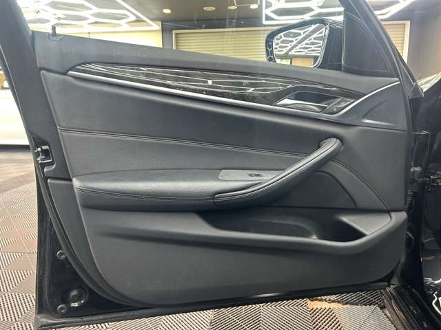 ＢＭＷ ５シリーズ ５３０ｉ　Ｍスポーツ H29年 (関東) 99