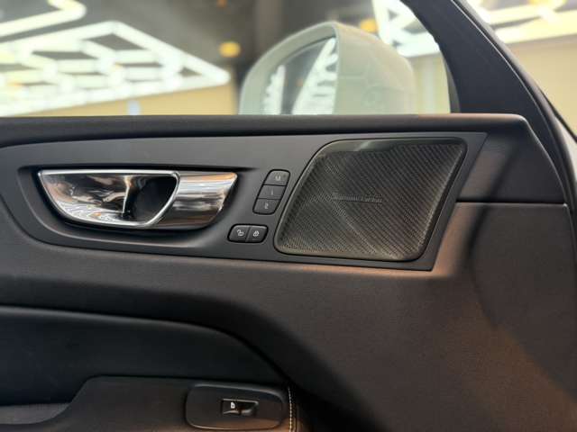 ボルボ ＸＣ６０ Ｄ４ ＡＷＤ インスクリプション ディーゼルターボ ４ＷＤ H30年 (関東) 99
