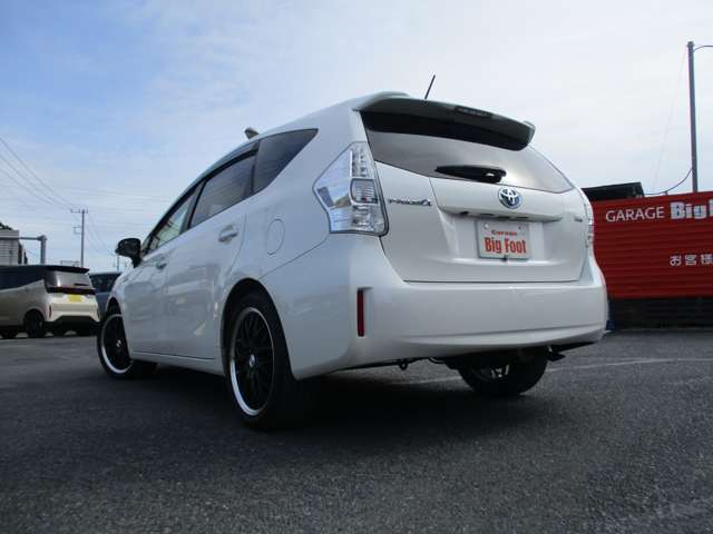 トヨタ プリウスΑ １．８ Ｇ チューン ブラック H25年 (関東) 99