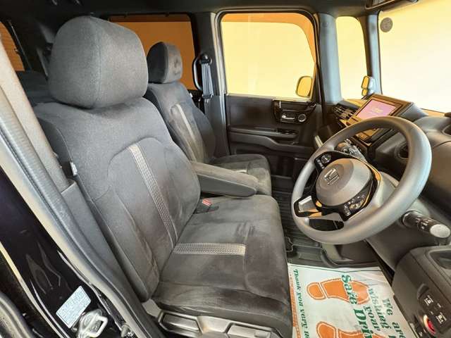 ホンダ Ｎ　ＢＯＸ カスタム ６６０ Ｌ ４ＷＤ R4年 (甲信越・北陸) 99