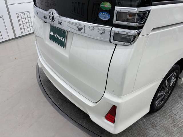トヨタ ヴォクシー ２．０ ＺＳ 煌ＩＩ R2年 (甲信越・北陸) 99