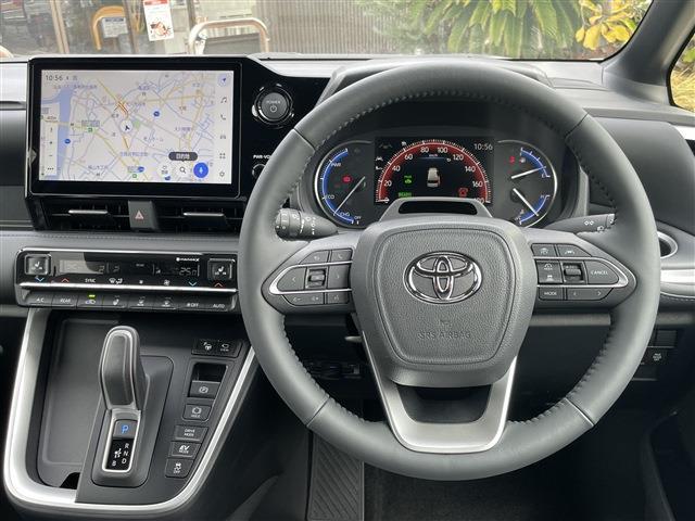 トヨタ ヴォクシー １．８ ハイブリッド Ｓ－Ｚ R8年 (九州・沖縄) 99
