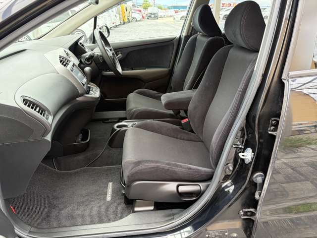 ホンダ ストリーム ２．０ ＲＳＺ H19年 (近畿) 99