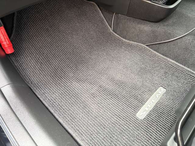 ホンダ ストリーム ２．０ ＲＳＺ H19年 (近畿) 99