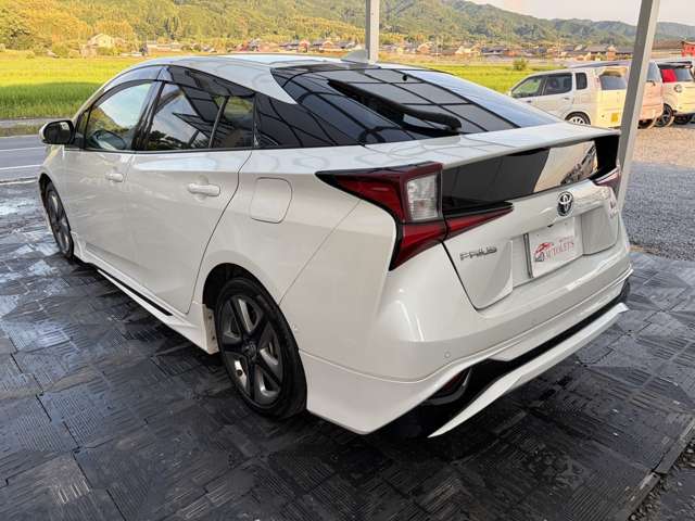 トヨタ プリウス １．８ Ａ ツーリングセレクション Ｅ－ＦＯＵＲ ４ＷＤ R3年 (近畿) 99