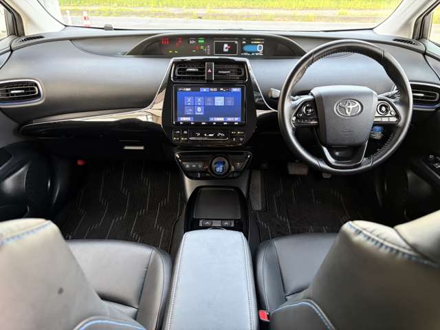 トヨタ プリウス １．８ Ａ ツーリングセレクション Ｅ－ＦＯＵＲ ４ＷＤ R3年 (近畿) 99