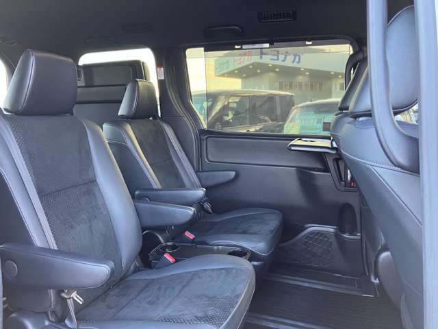 トヨタ ヴォクシー ２．０ ＺＳ 煌ＩＩＩ R3年 (関東) 99