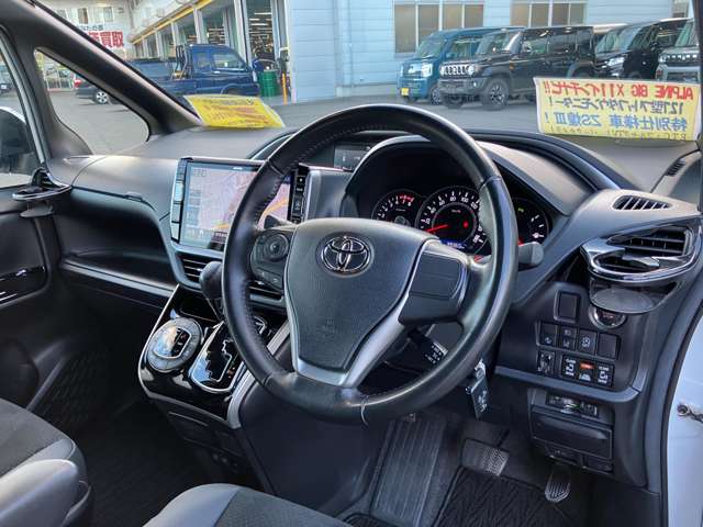 トヨタ ヴォクシー ２．０ ＺＳ 煌ＩＩＩ R3年 (関東) 99