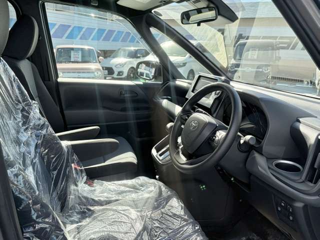 トヨタ ノア １．８ ハイブリッド Ｓ－Ｘ Ｅ－ＦＯＵＲ ４ＷＤ R8年 () 99