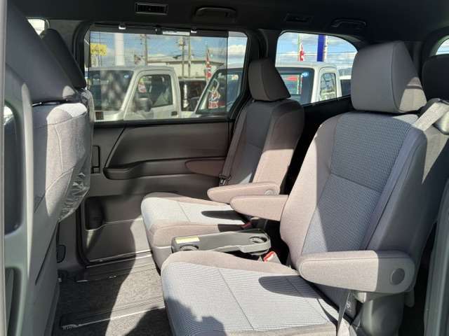 トヨタ ノア １．８ ハイブリッド Ｓ－Ｘ Ｅ－ＦＯＵＲ ４ＷＤ R8年 () 99