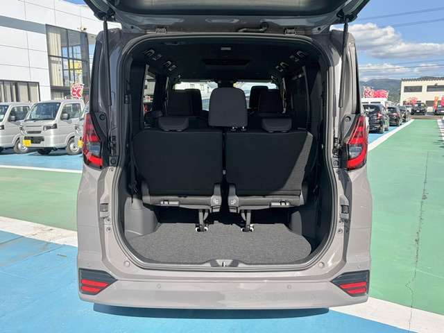 トヨタ ノア １．８ ハイブリッド Ｓ－Ｘ Ｅ－ＦＯＵＲ ４ＷＤ R8年 () 99