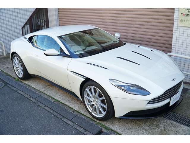 アストンマーティン ＤＢ１１ ローンチエディション H28年 (関東) 99