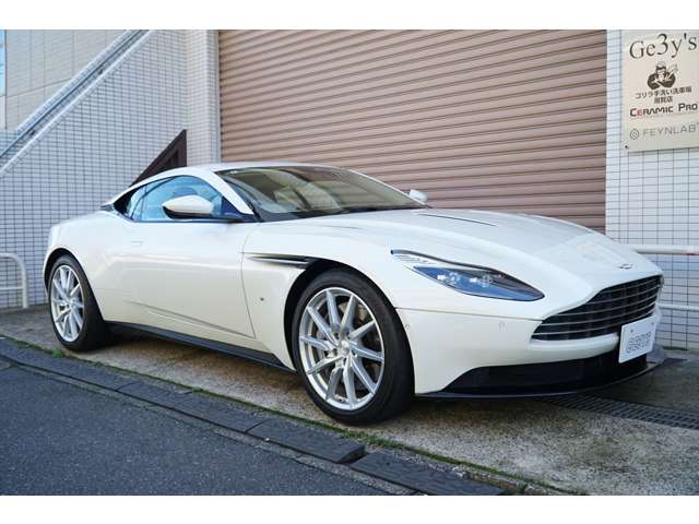 アストンマーティン ＤＢ１１ ローンチエディション H28年 (関東) 99