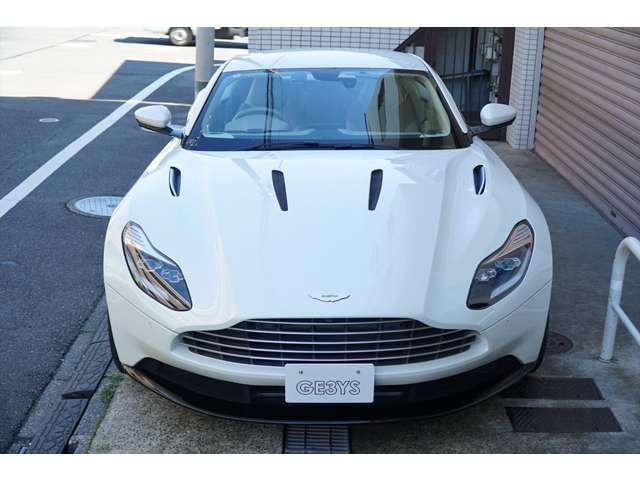 アストンマーティン ＤＢ１１ ローンチエディション H28年 (関東) 99