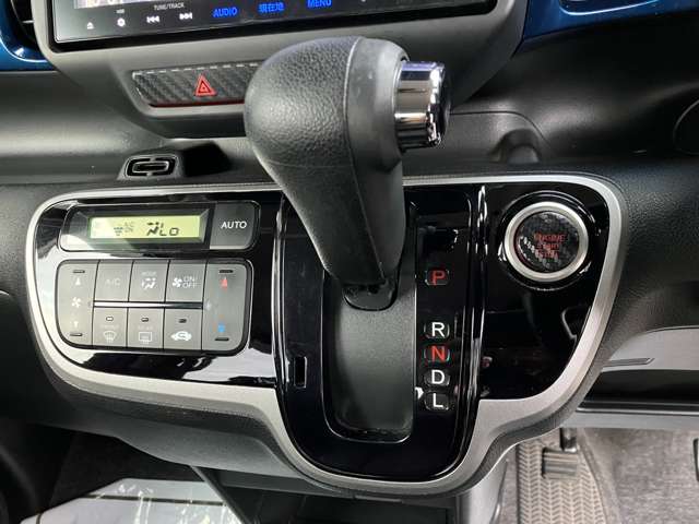 ホンダ Ｎ　ＢＯＸ ６６０ Ｇ Ｌパッケージ H26年 (関東) 99