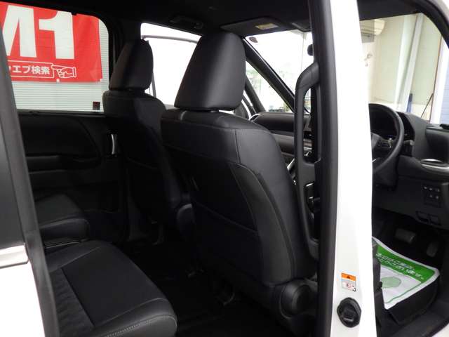 トヨタ ノア １．８ ハイブリッド Ｓ－Ｚ Ｅ－ＦＯＵＲ ４ＷＤ R7年 (東北) 99
