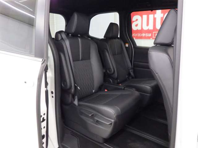 トヨタ ノア １．８ ハイブリッド Ｓ－Ｚ Ｅ－ＦＯＵＲ ４ＷＤ R7年 (東北) 99