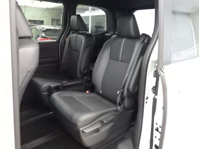 トヨタ ノア １．８ ハイブリッド Ｓ－Ｚ Ｅ－ＦＯＵＲ ４ＷＤ R7年 (東北) 99