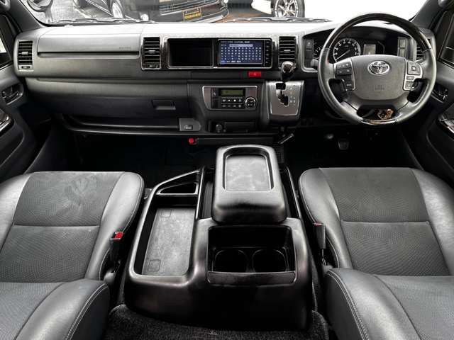 トヨタ ハイエースバン ２．７ スーパーＧＬ ダークプライムＩＩ ワイド ミドルルーフ ロングボディ R2年 (関東) 99