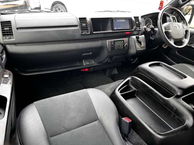 トヨタ ハイエースバン ２．７ スーパーＧＬ ダークプライムＩＩ ワイド ミドルルーフ ロングボディ R2年 (関東) 99