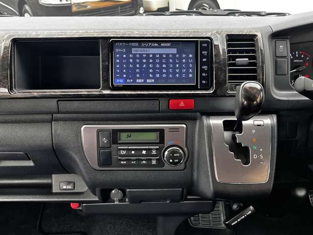 トヨタ ハイエースバン ２．７ スーパーＧＬ ダークプライムＩＩ ワイド ミドルルーフ ロングボディ R2年 (関東) 99