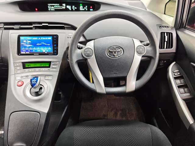 トヨタ プリウス １．８ Ｓ H24年 (近畿) 99