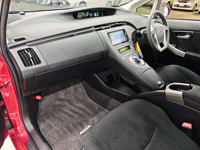 トヨタ プリウス １．８ Ｓ H24年 (近畿) 99