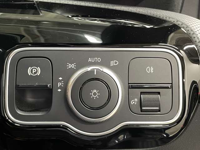 メルセデスベンツ ＣＬＡクラス ＣＬＡ２００Ｄ ＡＭＧライン ディーゼルターボ R3年 () 99