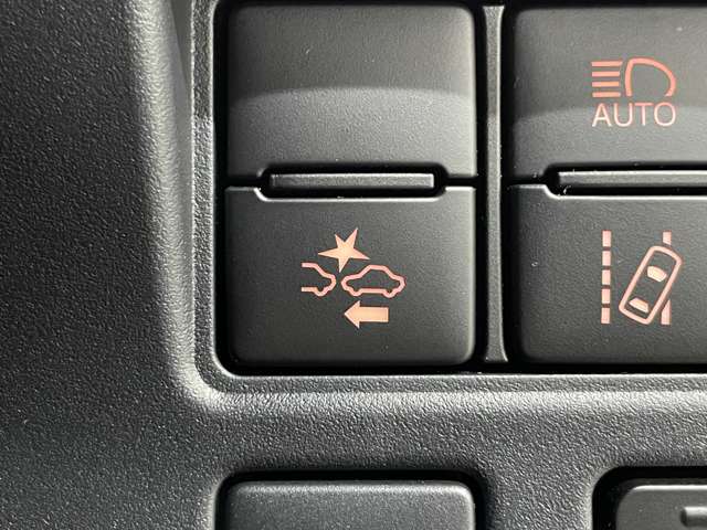 トヨタ エスクァイア ２．０ ＧＩ プレミアムパッケージ ブラックテーラード R1年 () 99